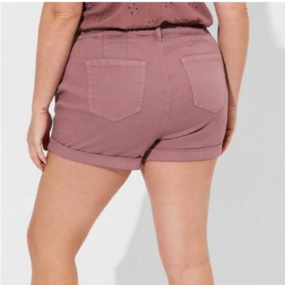 Torrid 3.5 Inch Pull-On Weekend Stretch Twill Short - Picture 3 of 10